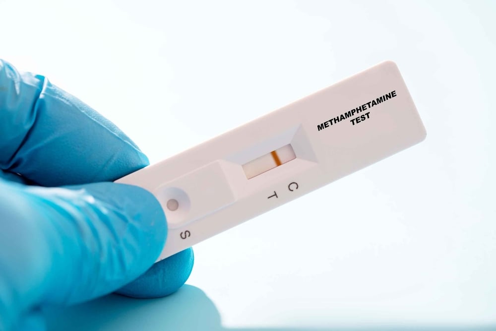 methamphetamine,test,rapid,test,cassette,in,doctor,hand